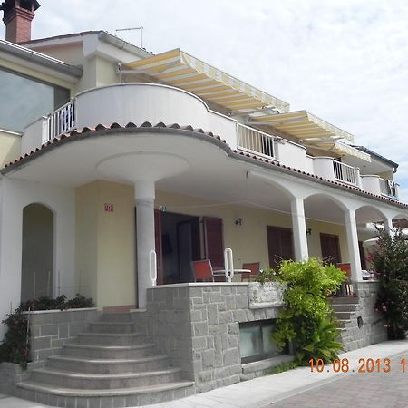 Rooms And Apartments Roza Порторож Екстер'єр фото