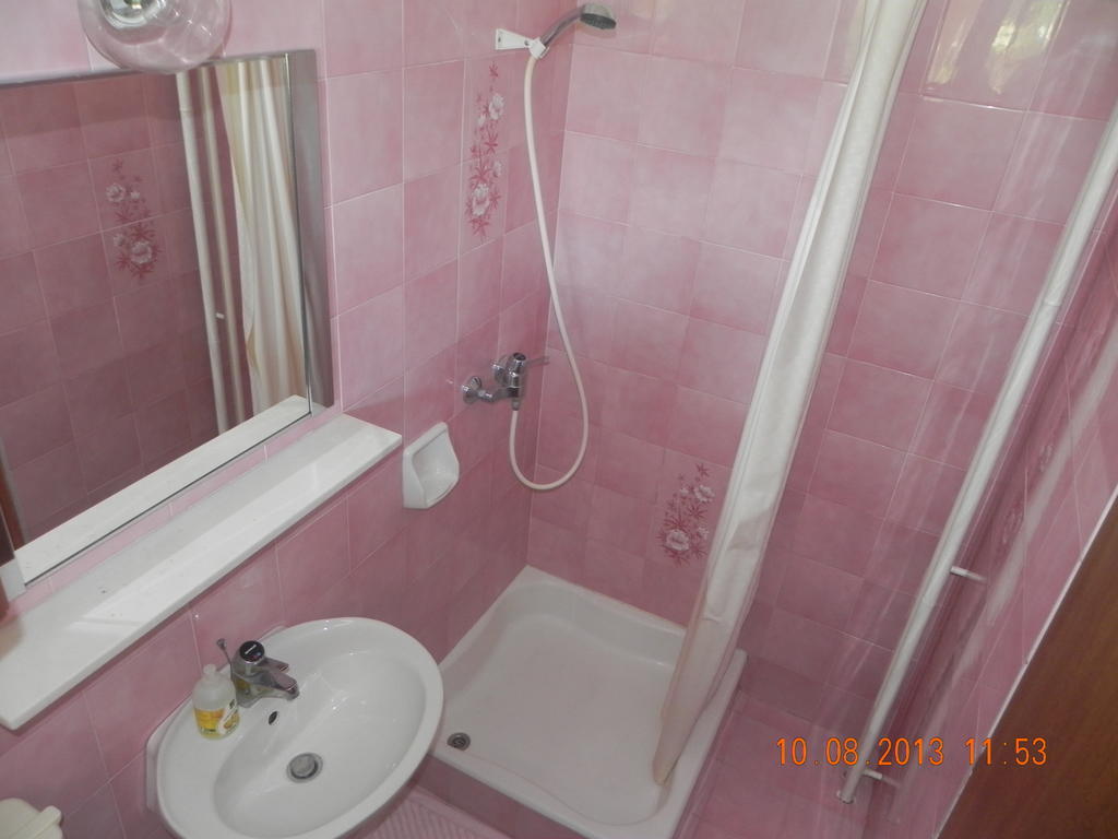 Rooms And Apartments Roza Порторож Екстер'єр фото